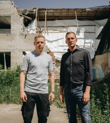 Шевченко та Зінченко відвідали зруйнований окупантами ліцей на Чернігівщині — фото