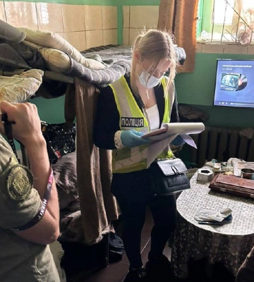 Поліцейські повідомили про підозру шахраю, який із Сумського СІЗО ошукав громадян