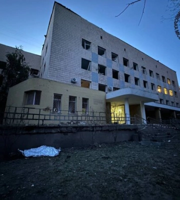 У Києві люди загинули просто на вулиці через зачинене укриття: &quot;Поки стукали, якраз прилетіло&quot;
