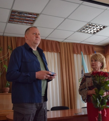 Мер Сум вручив відзнаку “За заслуги перед містом” своїй депутатці