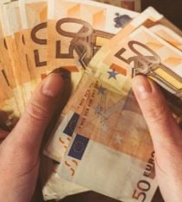 Хвиля дефолтів компаній у США та Європі неминуча: оцінка та прогноз від Deutsche Bank