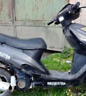 Двом неповнолітнім кременчуківцям вручили підозри у викраденні мопеда