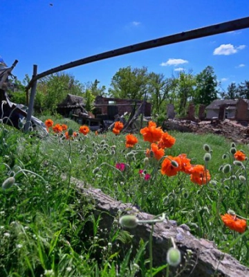 Ворожий медпункт. Фоторепортаж із храмів Донеччини, зруйнованих росіянами