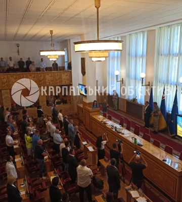 В Ужгороді розпочалось засідання Закарпатської облради