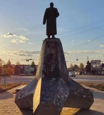 Перенесення пам&#039;ятників Пушкіну, Ватутіну та Зигіну — у Полтаві чекають рішення Мінкульту