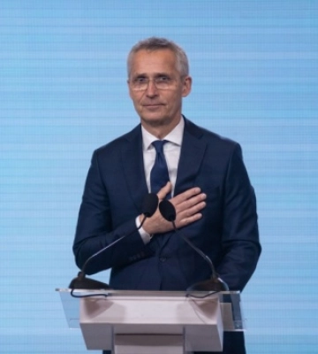 Україна зараз має достатньо спроможностей, щоб звільнити території — Столтенберг