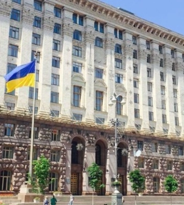 Правоохоронці прийшли з обшуками до КМДА через закрите укриття