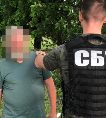 СБУ затримала посадовця Кропивницької митниці, який вимагав хабарі за експорт пиломатеріалів до ЄС