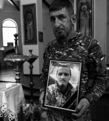 У Мукачеві попрощалися з полеглим Героєм Сергієм Сливою