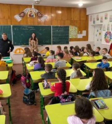 У Рахові говорили про безпеку життя  з третьокласниками (ФОТО)