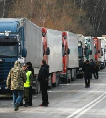В&#039;їзд вантажівок до столиці під час повітряної тривоги: відзавтра діятимуть нові правила
