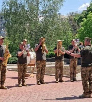 У Миколаєві виступили військові оркестри 