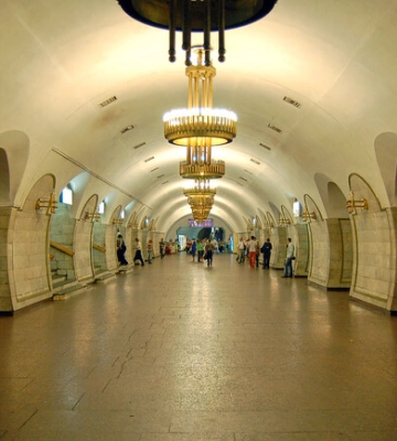 В Киеве переименовали станцию метро &quot;Площадь Льва Толстого&quot;