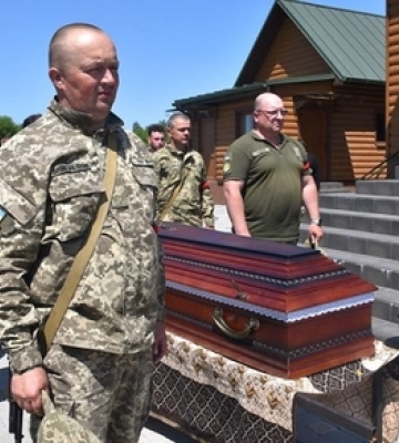 У Луцькому районі провели в останню путь Героя Павла Косячнікова 