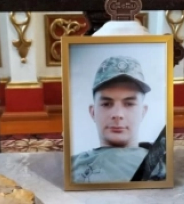 У Рожищі попрощалися із захисником Євгеном Куденьчуком. ФОТО