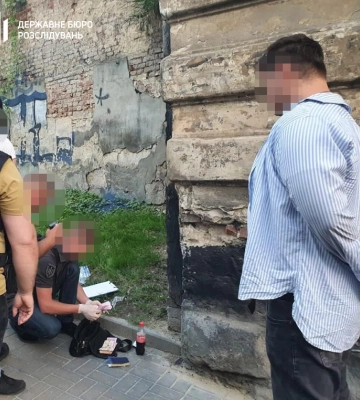 У Рівному судитимуть чоловіка, який дурив чоловіків на вивезенні за кордон