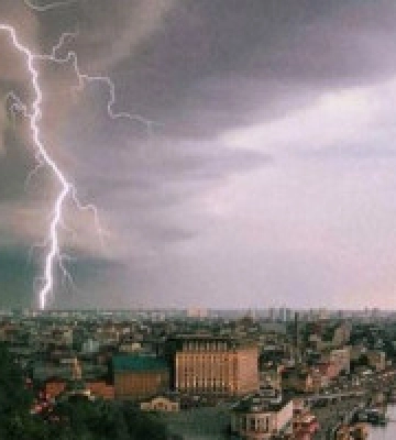 На Київ та область насувається негода, оголошено І рівень небезпечності