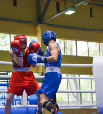 У Мукачеві понад 150 учасників з різних областей України беруть участь в чемпіонаті з боксу
