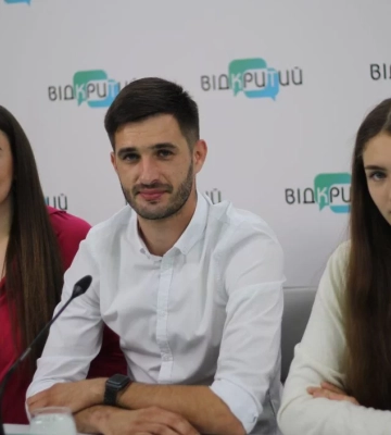 Дніпровські волонтери евакуювали тварин із 35 прифронтових територій