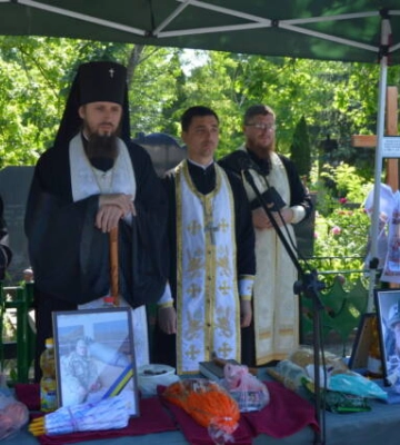 У Кропивницькому двох воїнів провели в останній путь 