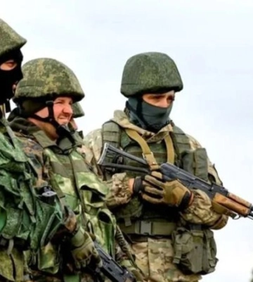Російські окупанти атакували багатоповерхівку під Запоріжжям: є поранені та загиблі