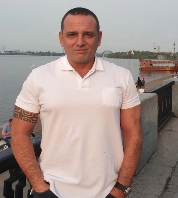 “Слуга народу” Бужанський відмовився говорити українською мовою. Данілов назвав його “недобитком руського миру”