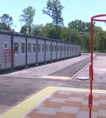 У Полтаві презентували модульне містечко для переселенців