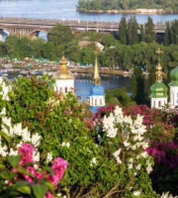 Цьогорічна весна потрапила до двадцятки найтепліших у Києві