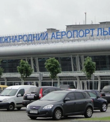 З аеропорту &quot;Львів&quot; евакуювали до Варшави цивільний літак