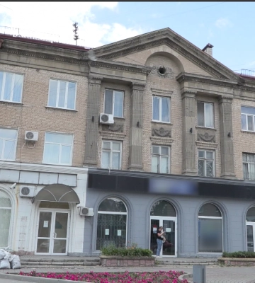 В Мелитополе &quot;шефы-нищеброды&quot; из Крыма отмывают деньги на ремонте кровель 