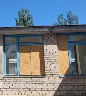 У Миколаєві відновлюють пошкоджені обстрілами дитсадки
