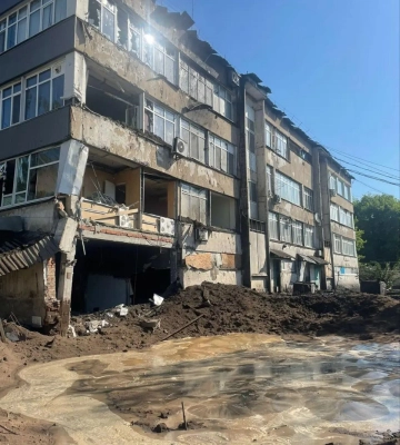 Російські загарбники завдали ракетного удару по Слов&#039;янську, є руйнування