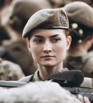 У Міноборони назвали кількість жінок, які стоять на захисті України