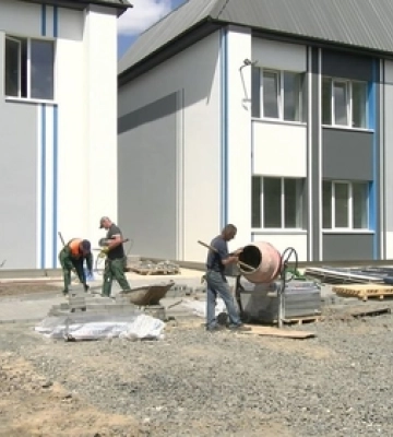 Корпус луцького вишу перебудовують під житло для переселенців: коли завершать роботи (відео)
