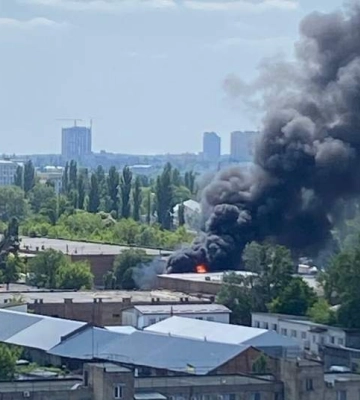 У Соломʼянському районі столиці - масштабна пожежа