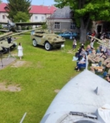 Концерт і польова кухня: як реабілітують військових у Волинському музеї військової техніки