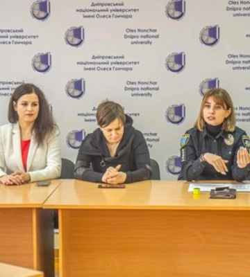Студенти Дніпра об’єднались заради безпеки на дорозі