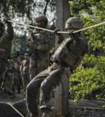 Бійці 128 окремої гірсько-штурмової Закарпатської бригади показали як тренуються на передовій