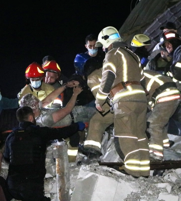 Внаслідок ракетного удару по передмістю Дніпра поранено п'ятеро дітей, троє з них - у важкому стані