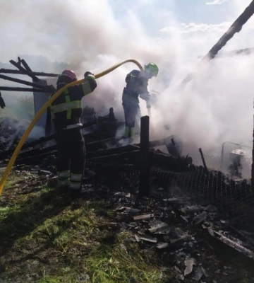 На Рівненщині рятувальники ліквідували дві пожежі у приватних домогосподарствах