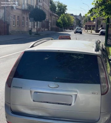 В Ужгороді виявили водія, який надавав послуги з пасажирських перевезень без відповідних документів