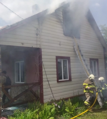 На Рівненщині рятувальники ліквідували дві пожежі у приватних домогосподарствах