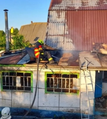 На Київщині стався потужний вибух в житловому будинку, фото