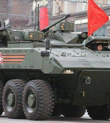 Російський БТР врізався у цивільний мікроавтобус поблизу Мелітополя, є загиблий