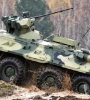 У Мелітопольському районі російський БТР врізався у цивільний мікроавтобус