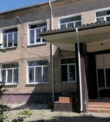 Враг ударил по дому детского и юношеского творчества в Золочеве: двое раненых