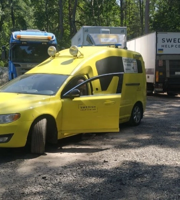 Шведські благодійники на Волині передали допомогу військовим