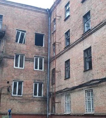 Розбивали старі вікна після ракетних атак, щоб поставили пластикові: Борис Філатов розповів про недобросовісних дніпрян