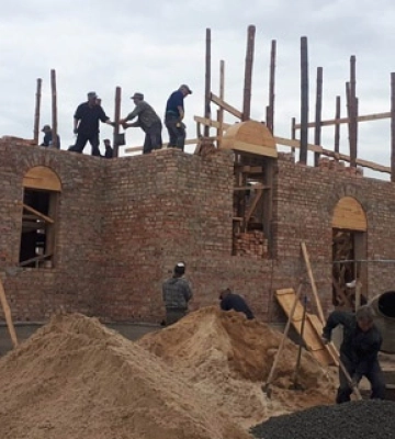 Біля церкви, яка згоріла у Луцькому районі, селяни помітили сяйво хреста