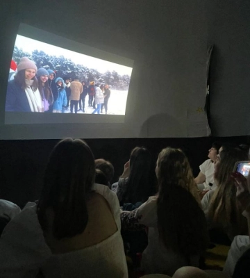 Свято у планетарії: у Луцьку «класна мама» влаштувала сюрприз своїм випускникам
